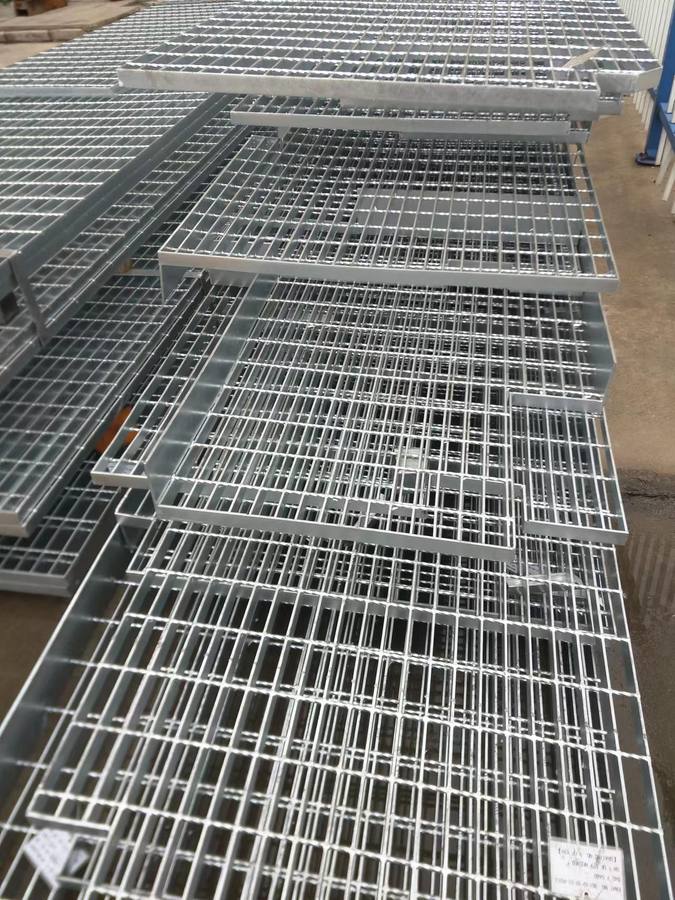 Steel grating 09