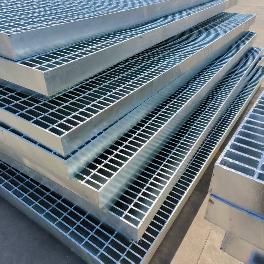 Steel grating 10
